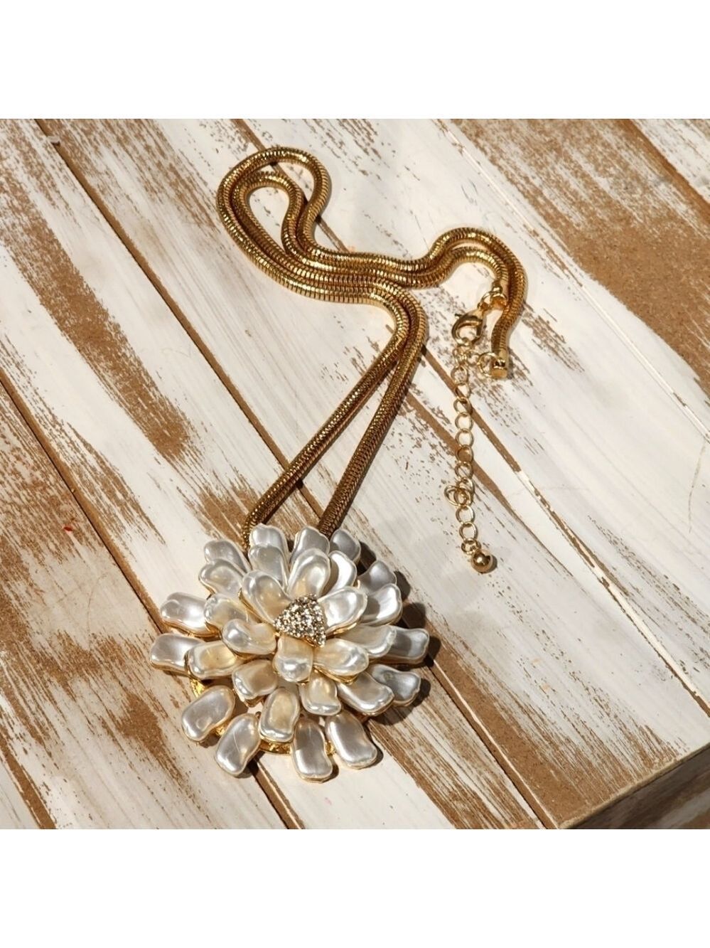 Paula Deen faux pearl Starburst flower goldtone snake necklace crystal accents